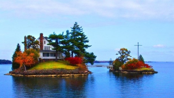 Двадцать одиноких домиков на островах