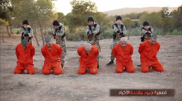 Новый ролик ИГИЛ. Пять детей-иностранцев из ИГИЛ казнили пленных курдов