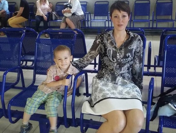 Жительница Донбасса, потерявшая руку, просит статус беженки в РФ для выезда в Италию на протезирование