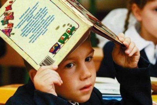 Только на мове. На Донбассе насильно украинизируют русские школы