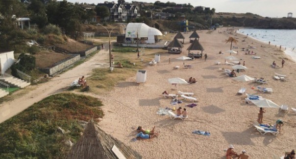 Крымские пляжи не дают украинцам покоя