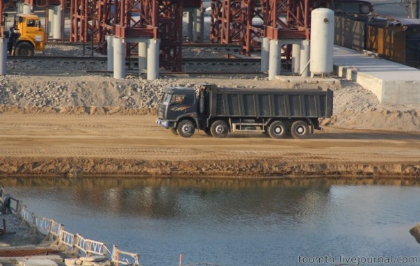 Киностудия "МосТфильм" представляет: Газовый мост в Крым. Стройка на керченском берегу Киностудия "МосТфильм" представляет: Газовый мост в Крым. Стройка на керченском берегу