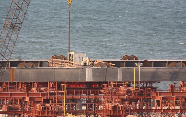 Киностудия "МосТфильм" представляет: Газовый мост в Крым. Стройка на керченском берегу Киностудия "МосТфильм" представляет: Газовый мост в Крым. Стройка на керченском берегу