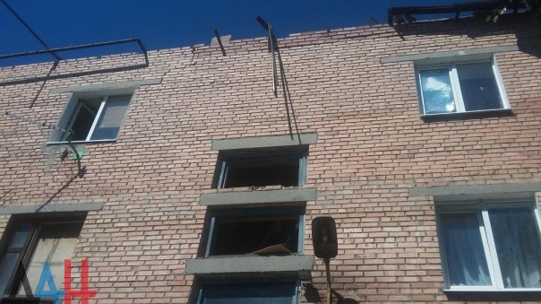 Сводка от МО ДНР 29 августа 2016 года. Ранены четверо мирных жителей, двое военнослужащих ДНР, более 30 домостроений повреждено за сутки обстрелами