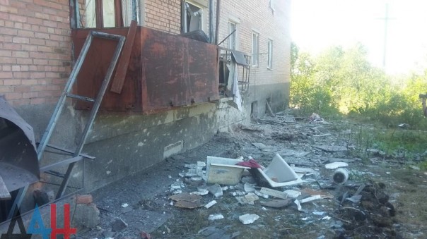 Сводка от МО ДНР 29 августа 2016 года. Ранены четверо мирных жителей, двое военнослужащих ДНР, более 30 домостроений повреждено за сутки обстрелами