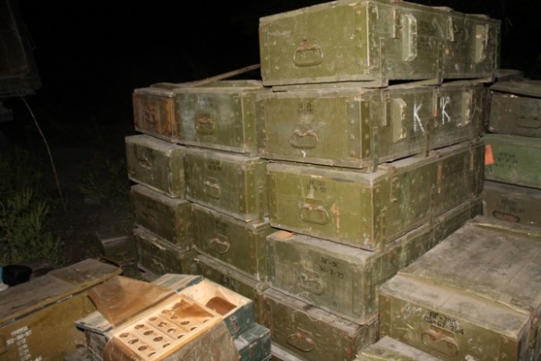 Сводка от НМ ЛНР 31 августа 2016 года. Генпрокуратура ЛНР изъяла из тайника в Ирмино около 13,5 тыс. единиц оружия и боеприпасов Сводка от НМ ЛНР 31 августа 2016 года. Генпрокуратура ЛНР изъяла из тайника в Ирмино около 13,5 тыс. единиц оружия и боеприпасов