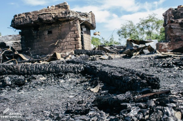 Сводка от МО ДНР 31 августа 2016 года. Обстрелами ВСУ за ночь погиб один и ранены четверо мирных жителей ДНР, повреждены 16 домов и детский сад Сводка от МО ДНР 31 августа 2016 года. Обстрелами ВСУ за ночь погиб один и ранены четверо мирных жителей ДНР, повреждены 16 домов и детский сад