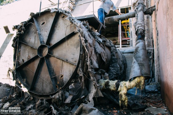 Сводка от МО ДНР 31 августа 2016 года. Обстрелами ВСУ за ночь погиб один и ранены четверо мирных жителей ДНР, повреждены 16 домов и детский сад Сводка от МО ДНР 31 августа 2016 года. Обстрелами ВСУ за ночь погиб один и ранены четверо мирных жителей ДНР, повреждены 16 домов и детский сад