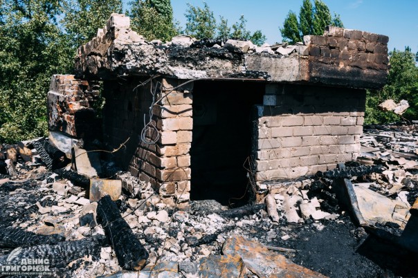 Сводка от МО ДНР 31 августа 2016 года. Обстрелами ВСУ за ночь погиб один и ранены четверо мирных жителей ДНР, повреждены 16 домов и детский сад Сводка от МО ДНР 31 августа 2016 года. Обстрелами ВСУ за ночь погиб один и ранены четверо мирных жителей ДНР, повреждены 16 домов и детский сад