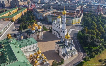 Чиновники съезжают из Кремля