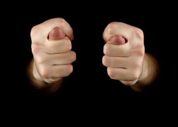 Россия не готова угождать ради улучшения отношений, заявили в Кремле