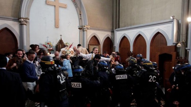 В Париже сносят христианскую церковь