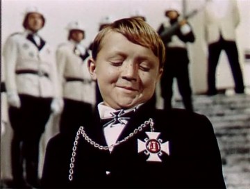 Соратники Навального: бочка варенья, ящик печенья и роковая женщина