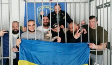 В Оболонском суде жестоко избили подсудимых "торнадовцев". Врачи "Скорой" отказались выехать на их вызов. Не проверено