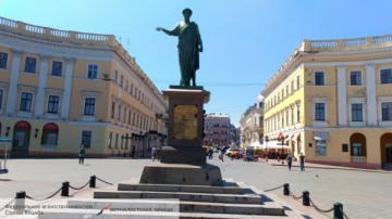 Одесса смеётся над «декоммунизацией»