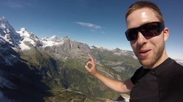 В Альпах погиб известный своим трюком «игольное ушко» экстремал Эммануэле