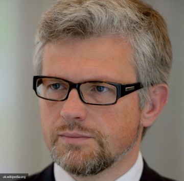 Немецкая журналистка послу Украины: Просьбы о поставках оружия непостижимы