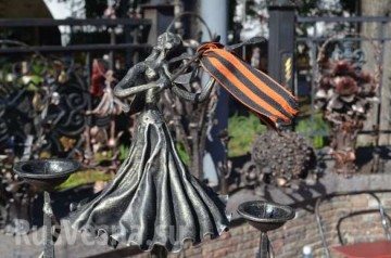 Розы и гильзы: удивительные кованые скульптуры в Донецке