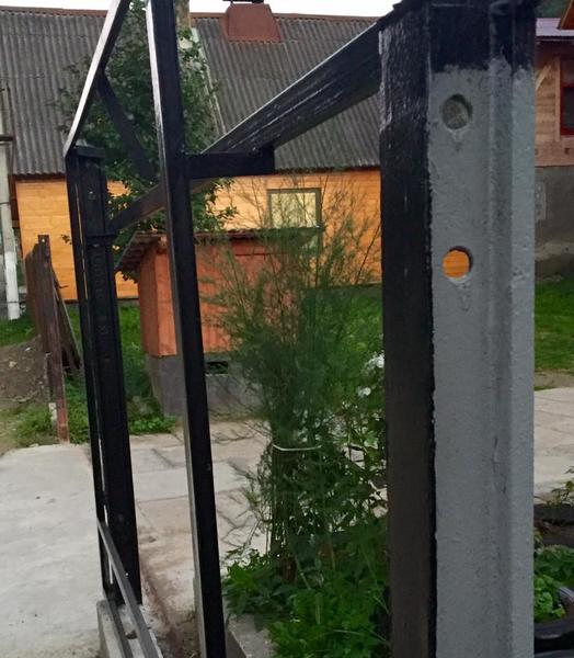 Дурнувати та воровати