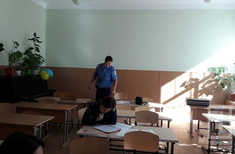 Дурнувати та воровати