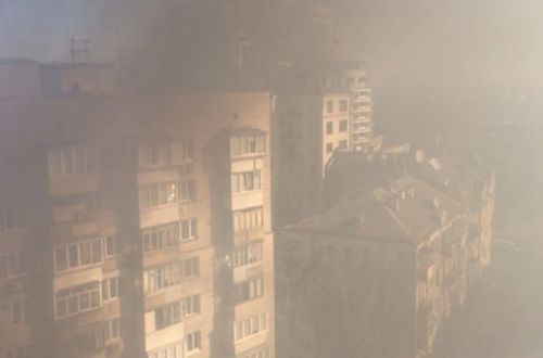 «Азов» блокирует офис «Киевгорстроя»: ранены два полицейских