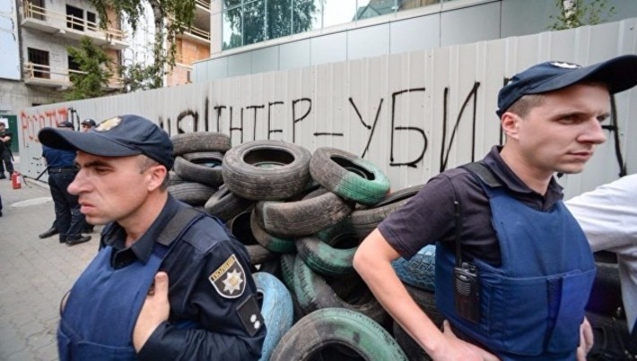 Аваков и другие: телеканал «Интер» обнародовал имена подозреваемых в поджоге