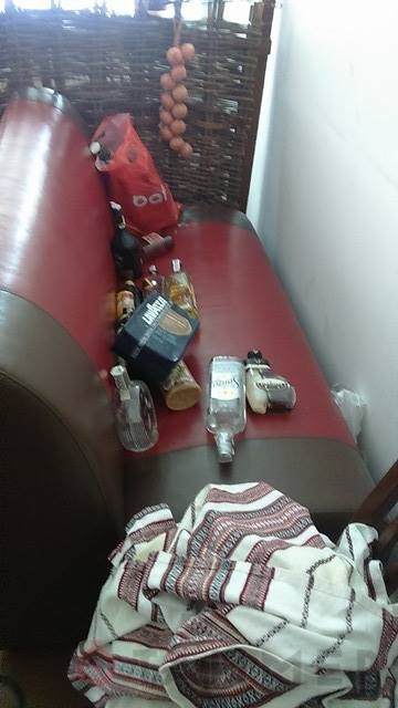 Голодные бунты: На Украине захватили супермаркет и ресторан ради еды Голодные бунты: На Украине захватили супермаркет и ресторан ради еды