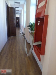 Галопом по Одессе и ее окрестностям: До пошедшего в услужение хунте Трухана дотянулись длинные руки "патриотов". Или "предателей никто не лю..... Галопом по Одессе и ее окрестностям: До пошедшего в услужение хунте Трухана дотянулись длинные руки "патриотов". Или "предателей никто не лю.....