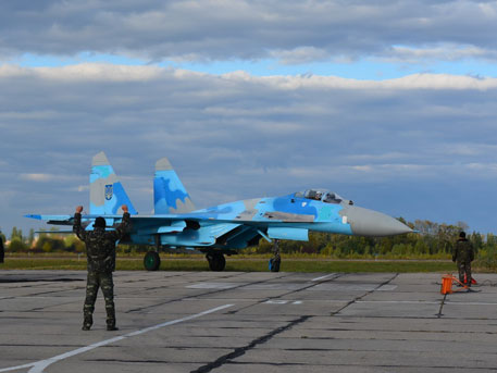 Укрофашисты подняли в воздух Су-27 и МиГ-29 под Одессой