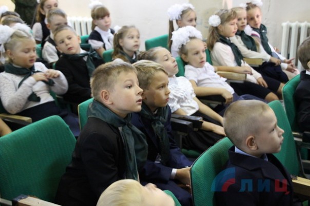 Сводка от НМ ЛНР 1 сентября 2016 года. Заявление Народной милиции по подрыву памятника в Луганске на День знаний Сводка от НМ ЛНР 1 сентября 2016 года. Заявление Народной милиции по подрыву памятника в Луганске на День знаний