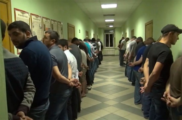 Целая сотня «братков» задержана на «сходке» в Подмосковье Целая сотня «братков» задержана на «сходке» в Подмосковье