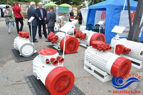 ВДНХ ЛНР-2016 завершила работу, показав на трех площадках все сферы хозяйства Республики | Экономический форум в ЛНР ВДНХ ЛНР-2016 завершила работу, показав на трех площадках все сферы хозяйства Республики | Экономический форум в ЛНР