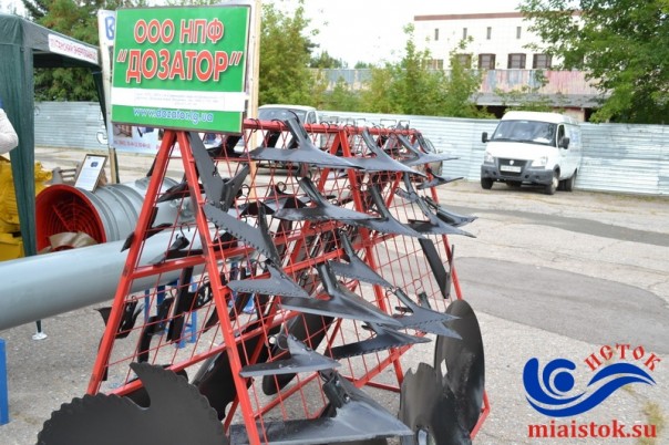 ВДНХ ЛНР-2016 завершила работу, показав на трех площадках все сферы хозяйства Республики | Экономический форум в ЛНР ВДНХ ЛНР-2016 завершила работу, показав на трех площадках все сферы хозяйства Республики | Экономический форум в ЛНР