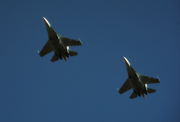 Су-27 были подняты в воздух после приближения самолётов США к границе России