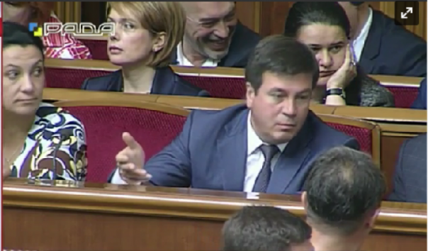 Цэевропа! Гройсман в Раде обматерил своего заместителя: Выключи микрофон. Ещё раз так скажешь, я тебя выгоню на х*й отсюда. Ты понял меня или нет?