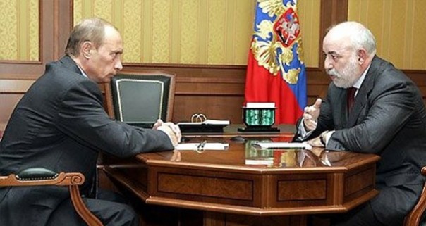 М. Хазин. Дело Вексельберга это сигнал олигархам