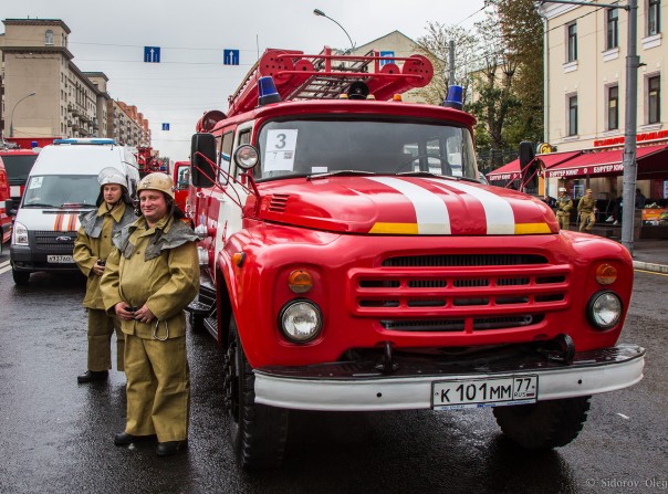 Шокирующие кадры из центра!!! Восстание машин в Москве