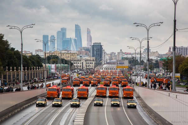 Шокирующие кадры из центра!!! Восстание машин в Москве