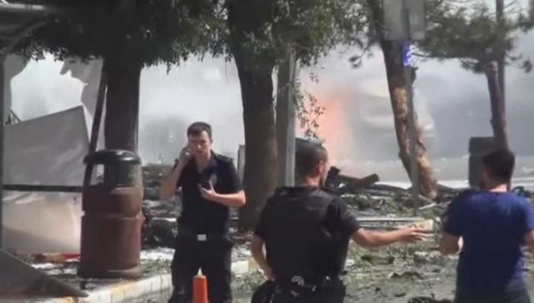 Взрыв в Турции прогремел вблизи администрации города Ван