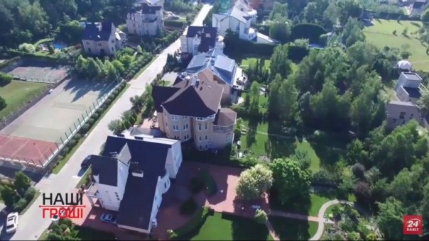 Бабло попёрло: 27-летний чиновник Порошенко купил особняк за 2 млн долларов Бабло попёрло: 27-летний чиновник Порошенко купил особняк за 2 млн долларов