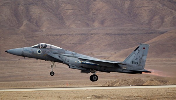 ВВС Израиля атаковали позиции артиллерии Сирии в ответ на перелет снарядов ВВС Израиля атаковали позиции артиллерии Сирии в ответ на перелет снарядов