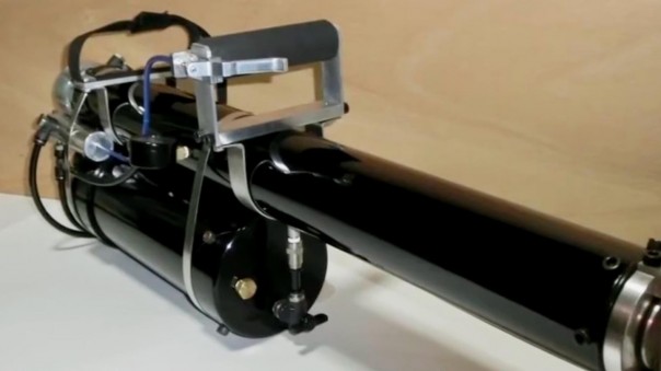 Японский изобретатель создал водяное ружьё