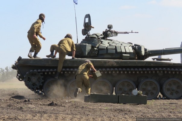 В ДНР завершился танковый биатлон между республиками. 