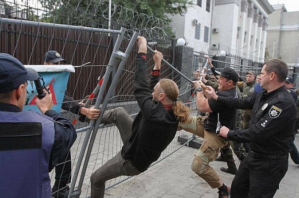 Свобода. Равенство. Братство. Ложь. Лицемерие 