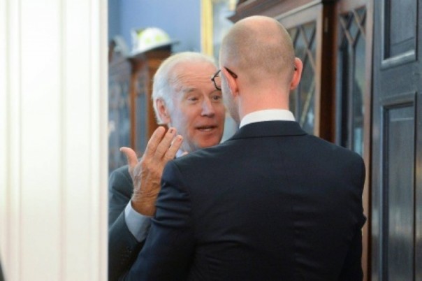 Фактор Яценюка и война за втягивание России в войну. Владимир Скачко