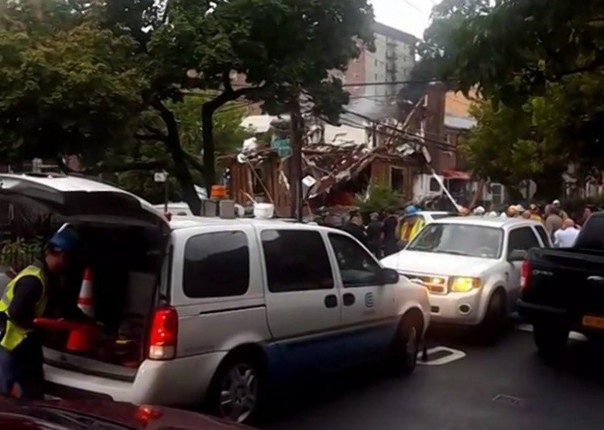 Мощный взрыв в Нью-Йорке уничтожил жилой дом