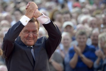 Шредер объяснил, почему Европе нужна сильная Россия