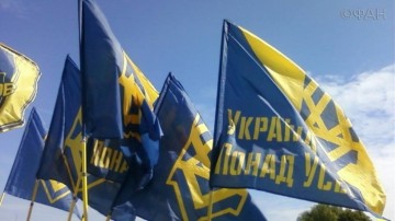 «Отдых» детей в Мариуполе под дулом автомата боевика «Азова» шокировал Сеть