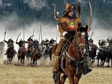 Держитесь крепче, The Huffington Post вангует: Любовь россиян к Путину – «наследие татаро-монгольского ига и сталинизма»