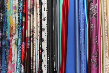 Покупаем ткани, и шьем индивидуальные наряды…